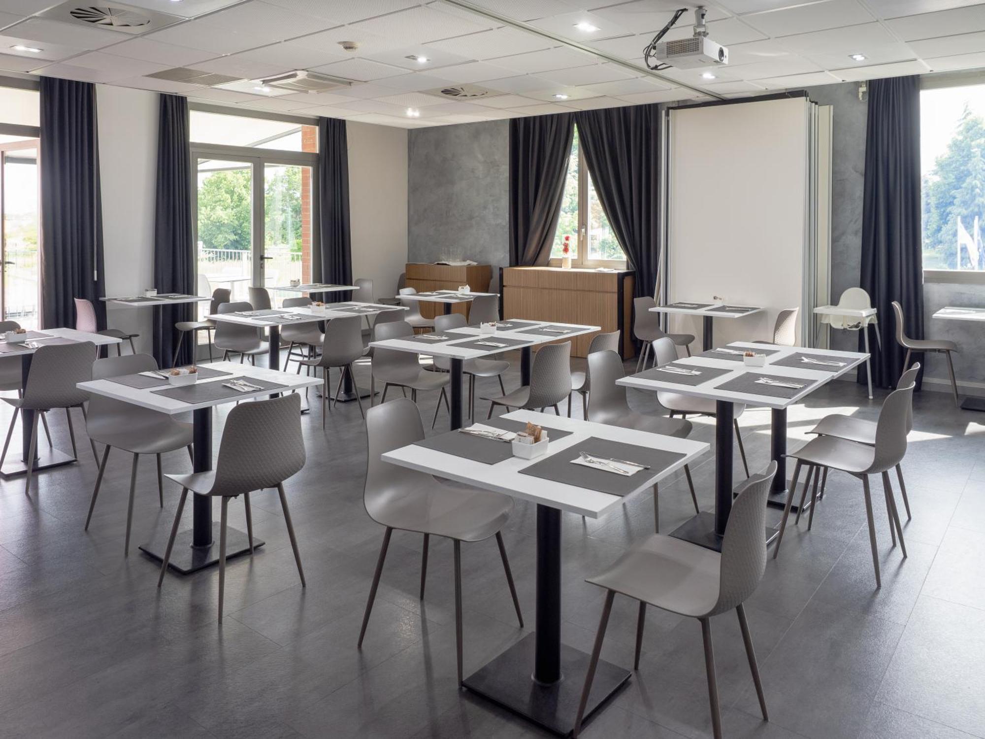Daytona Business Hotel Collecchio Bagian luar foto