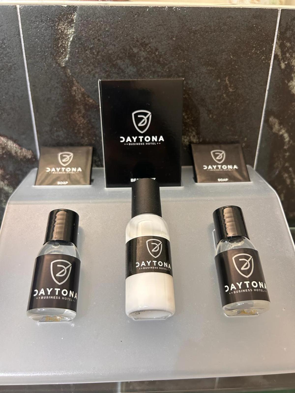 Daytona Business Hotel Collecchio Bagian luar foto