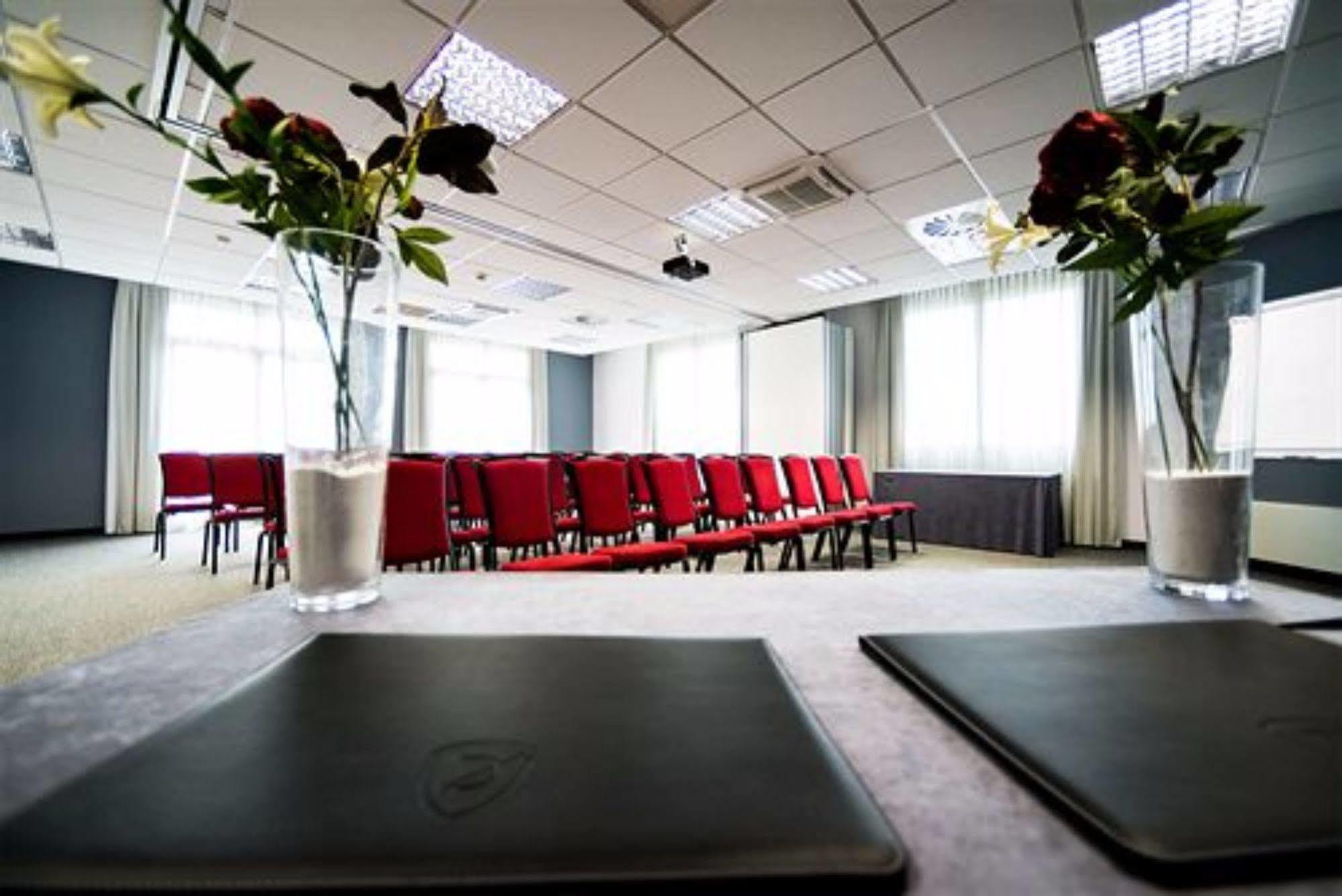 Daytona Business Hotel Collecchio Bagian luar foto
