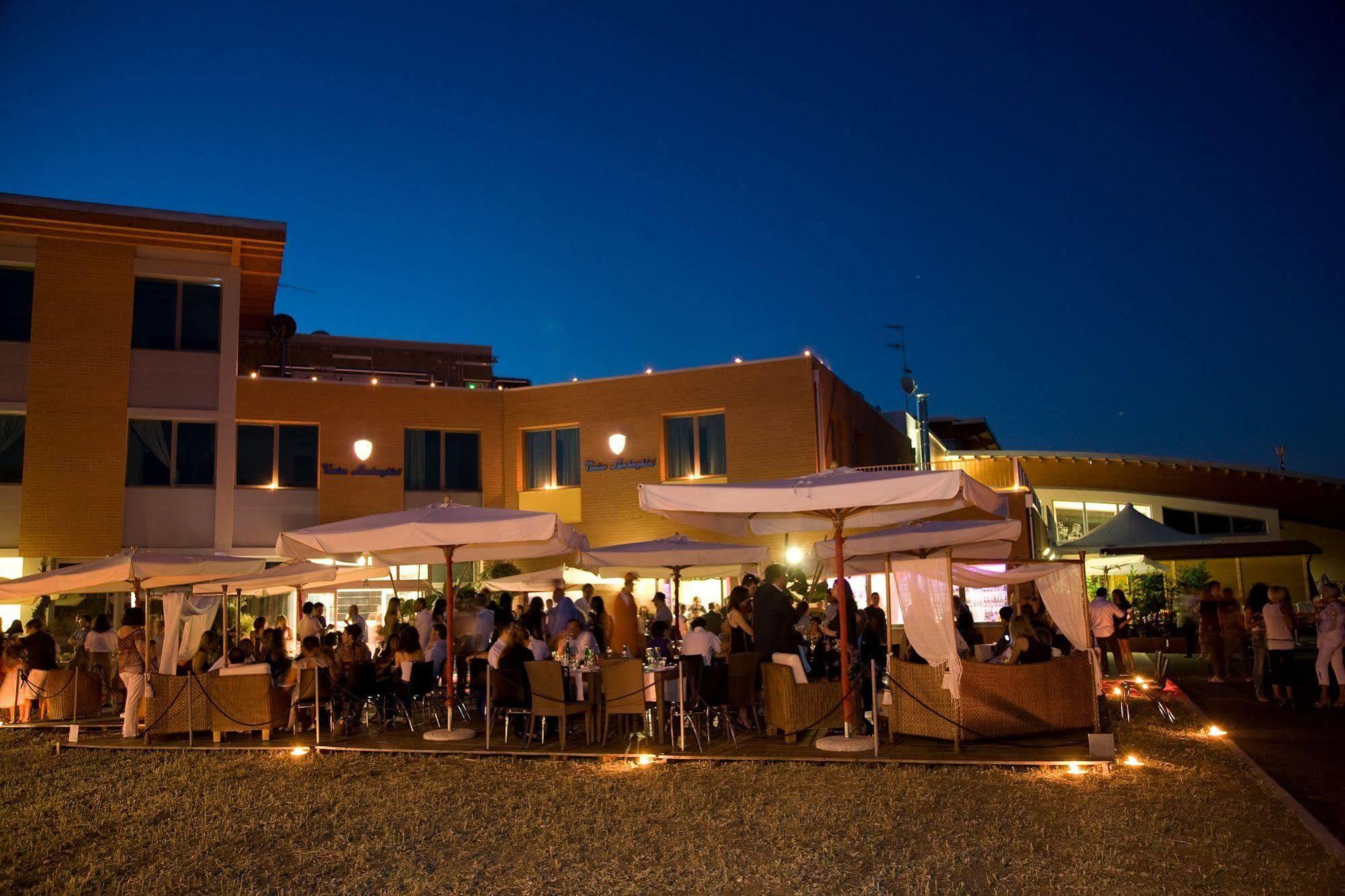 Daytona Business Hotel Collecchio Bagian luar foto