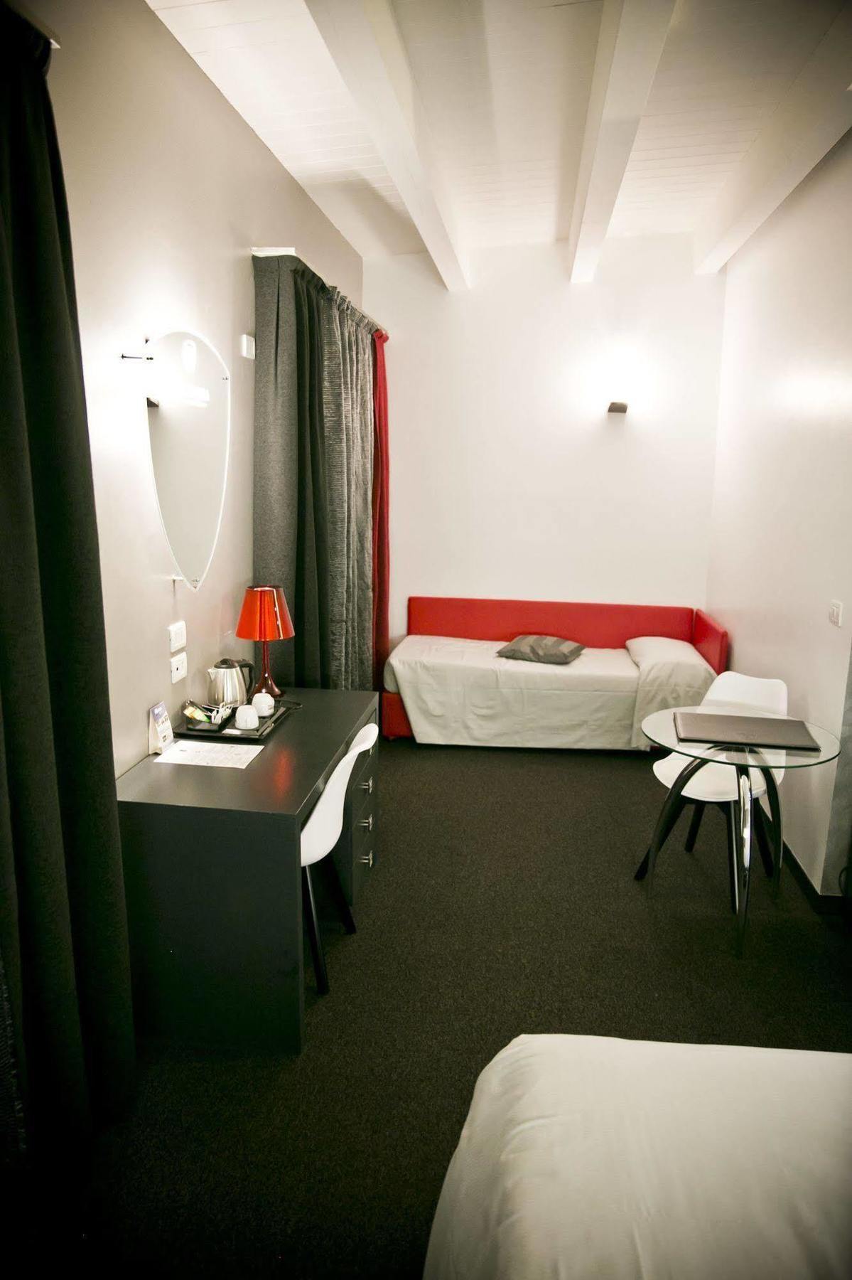 Daytona Business Hotel Collecchio Bagian luar foto